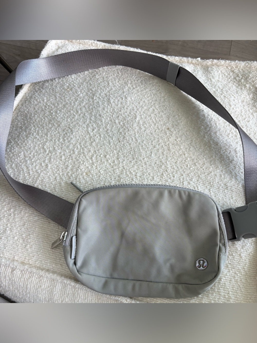 lululemon athletica Light Gray Men's Belt Bag